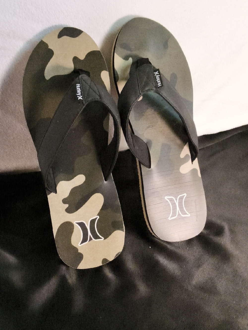 Hurley Black & Olive Camo Flip Flops Sandals Size 13 Men